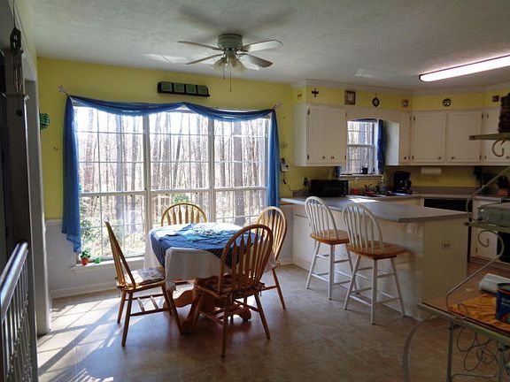4th image of 742 Low Meadow Dr