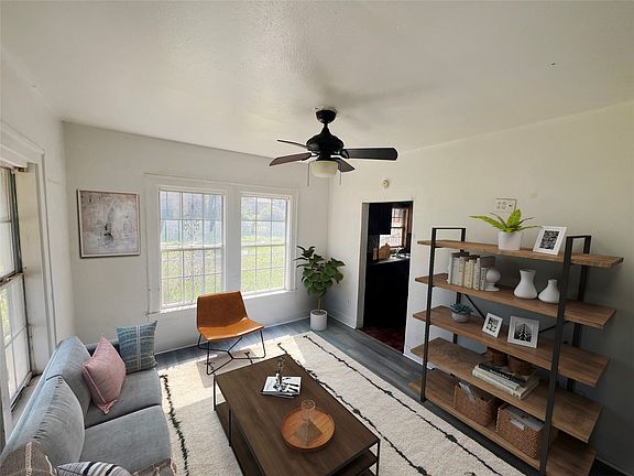 2nd image of 4607 Spring Garden St