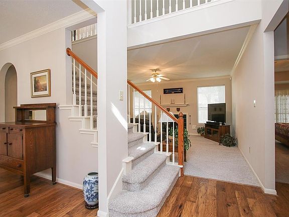 3rd image of 14210 Cypress Falls Dr