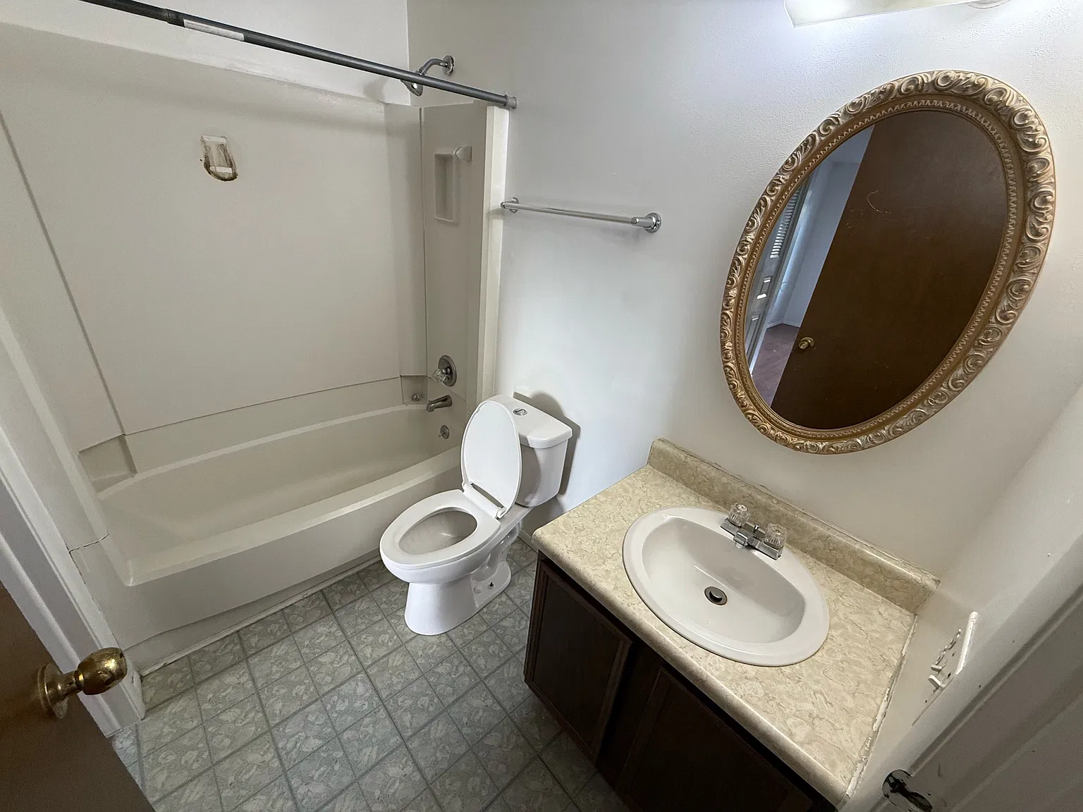 2 bed, 1.5 bath, 920 sqft, $1,450 — Photo 3
