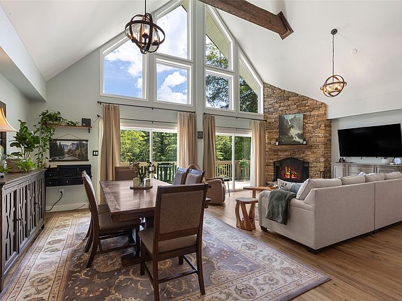 3rd image of 48 Mountain Brook Way