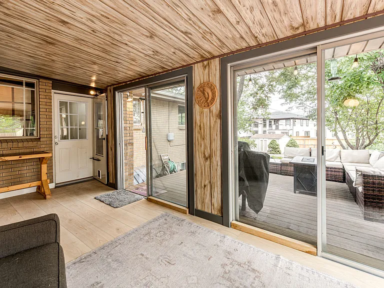 784 Urban St — Photo 13