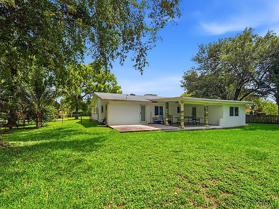 5th image of 11700 NW 27th Street