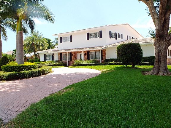 Corner Lot SE View