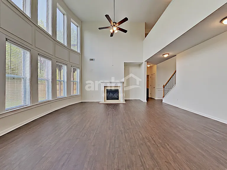 228 Oakland Way — Photo 6