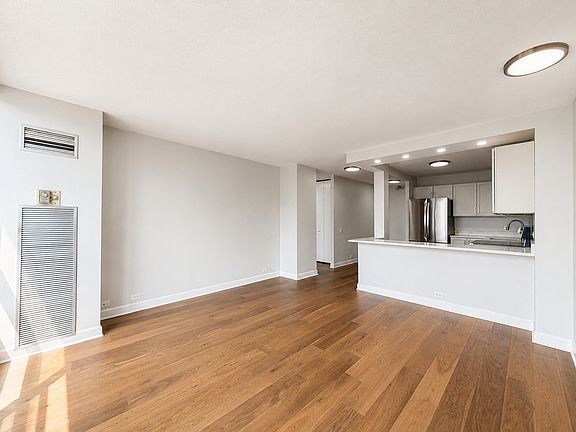 4th image of 405 N Wabash Ave Unit 3307