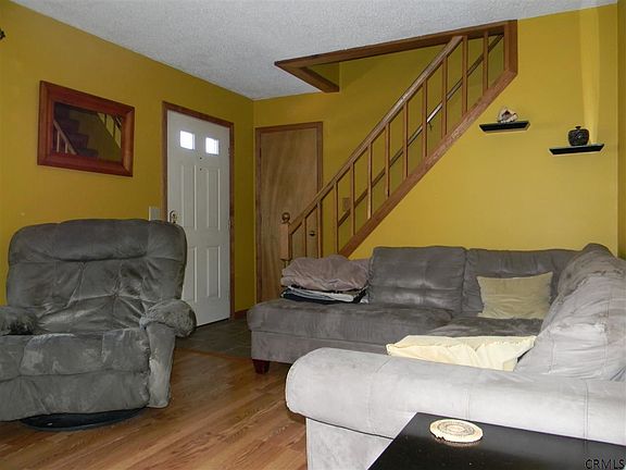 3rd image of 19 Farmington Ave