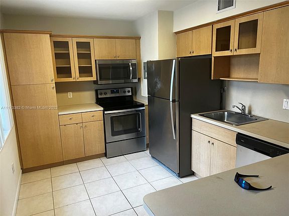 2nd image of 3242 Mary St APT S310
