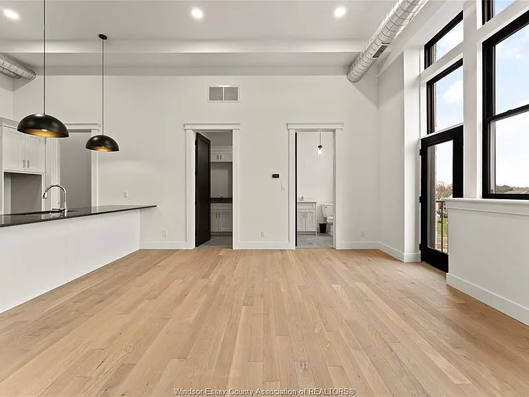 247 Brock St #303 — Photo 11