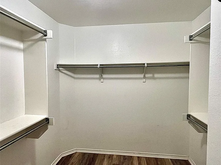 2117 Kimra Ln — Photo 14