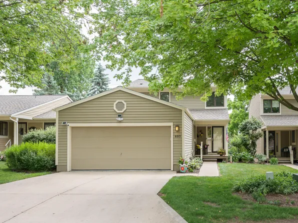 607 Woodcreek Cir, Saline, MI 48176