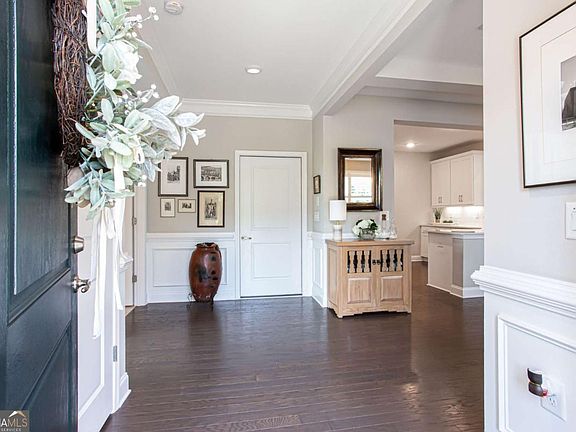 4th image of 1601 Lexington Green Pnes