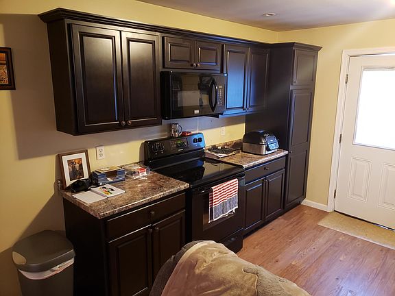 3rd image of 128 Broad St #5