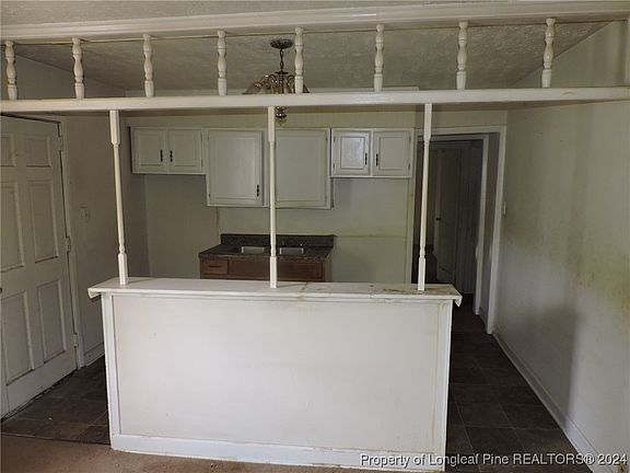 5th image of 2221 Nicky Ave