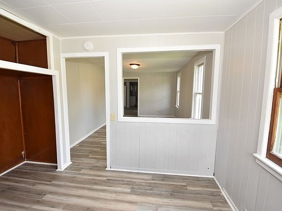 2nd image of 1888 Union Ave