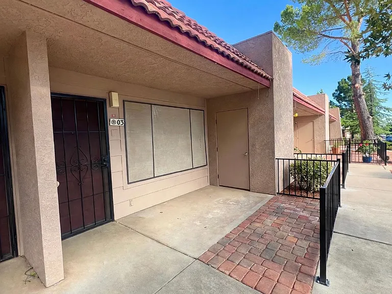 Red Rock Villas — Photo 17