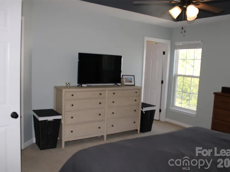 9446 Cadman Ct — Photo 15