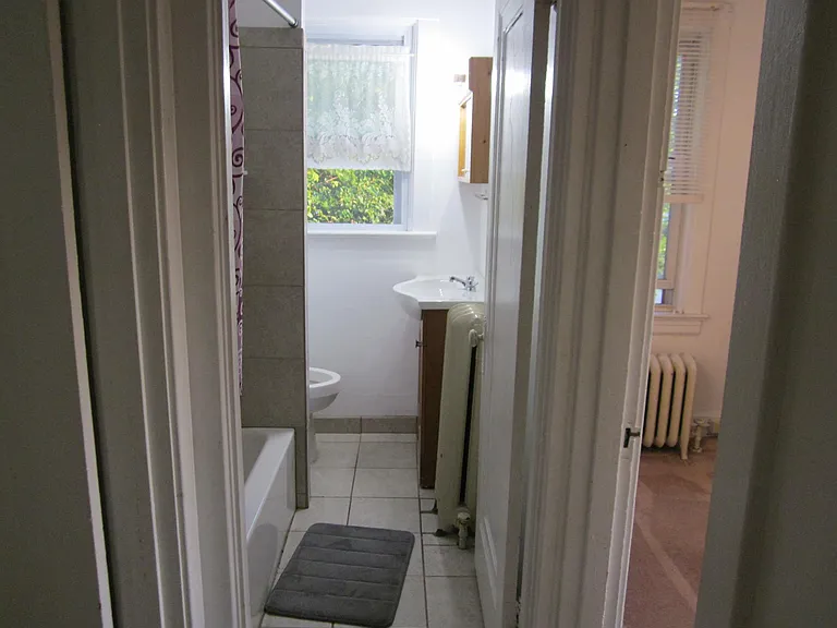5900 Phillips Ave #2 — Photo 20