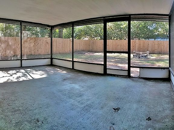 5th image of 4134 NW 19th Ter