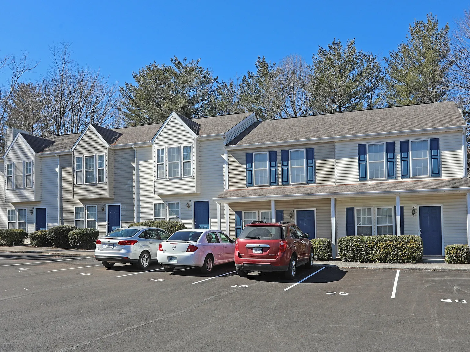 Del Ray Townhomes — Photo 3