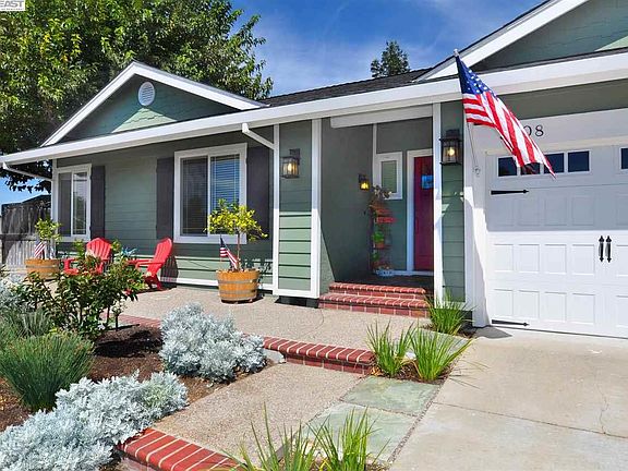 2nd image of 5508 Shorehaven Cir