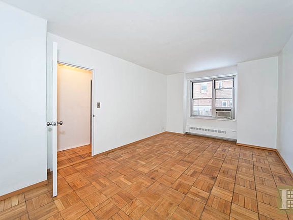 3rd image of 572 Grand St APT G106