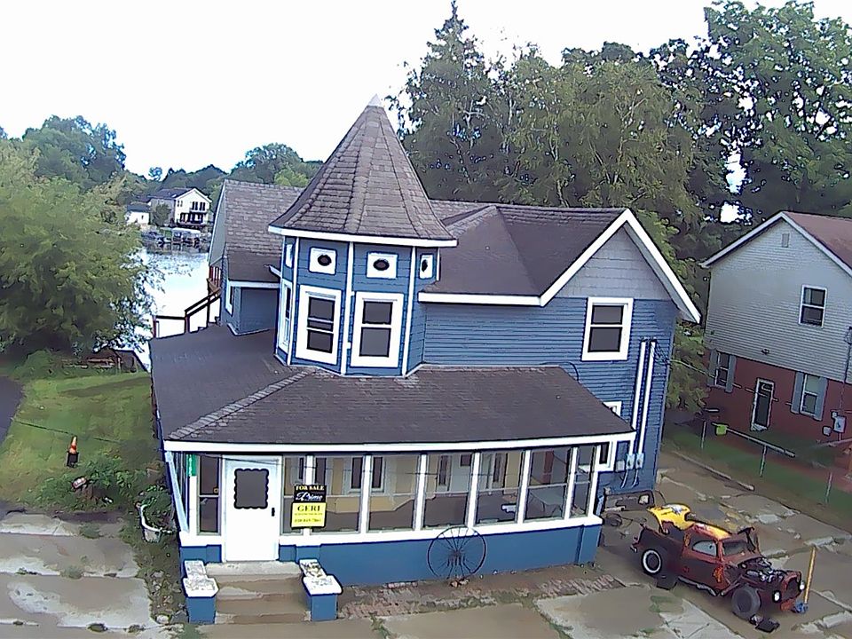 1st image of 16185 Seymour Rd