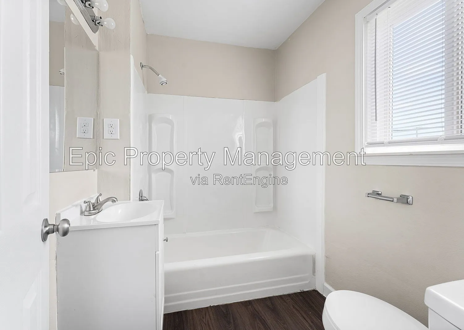 Studio, 1.0 bath, $895 — Photo 3