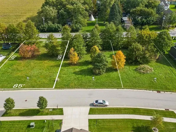 1381 Brassie Ave, Chesterton, IN 46304