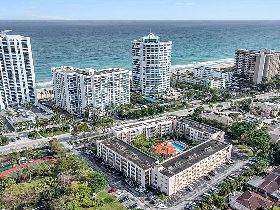 3rd image of 1541 S Ocean Boulevard #301