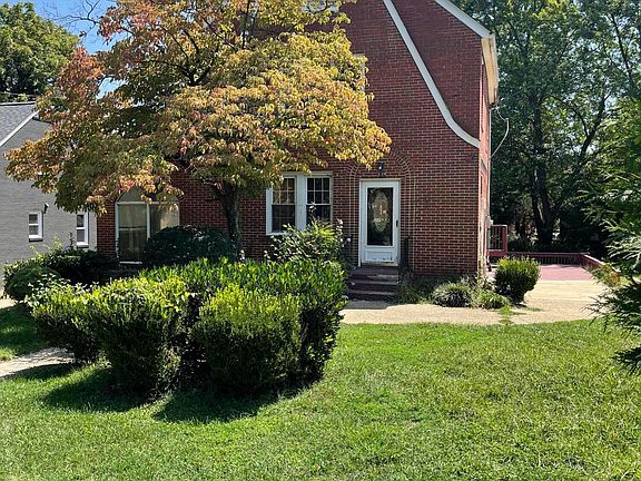 2nd image of 139 Lee Ave NE