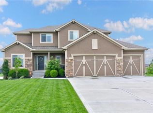 3125 SE 3rd Ct, Lees Summit, MO 64063