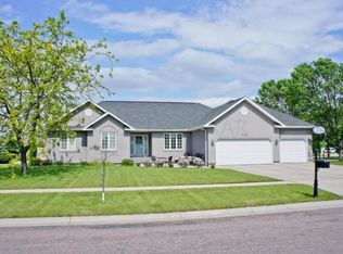 2157 Victoria Rose Dr S, Fargo, ND 58104
