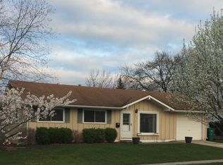 431 Berkshire Ave, Romeoville, IL 60446