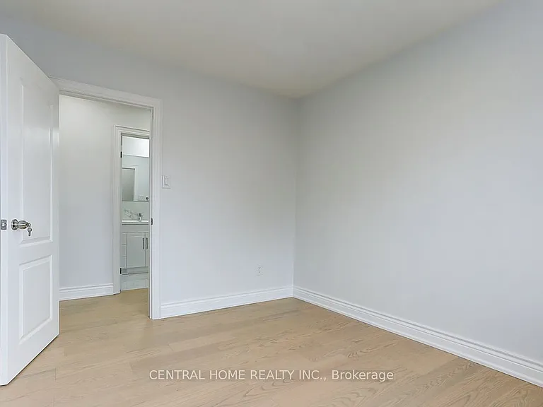 40 Sherwood Forest Dr #MAIN — Photo 16