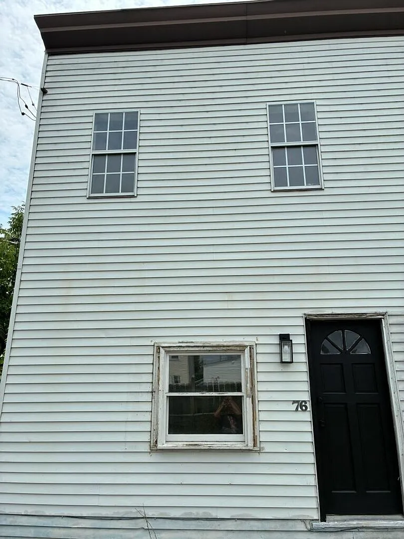 76-78 Cortina Way — Photo 1