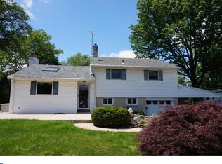 1021 Wayfield Dr, Audubon, PA 19403