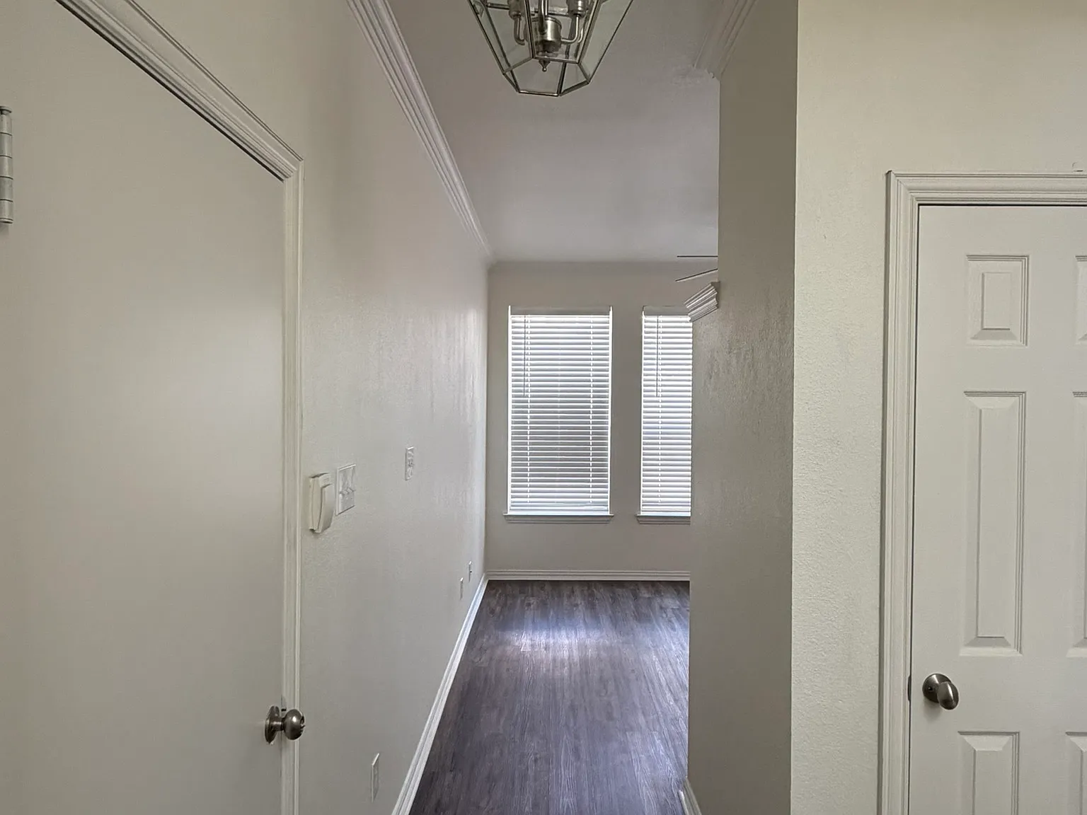 3 bed, 2.5 bath, 1340 sqft, $2,200 — Photo 2