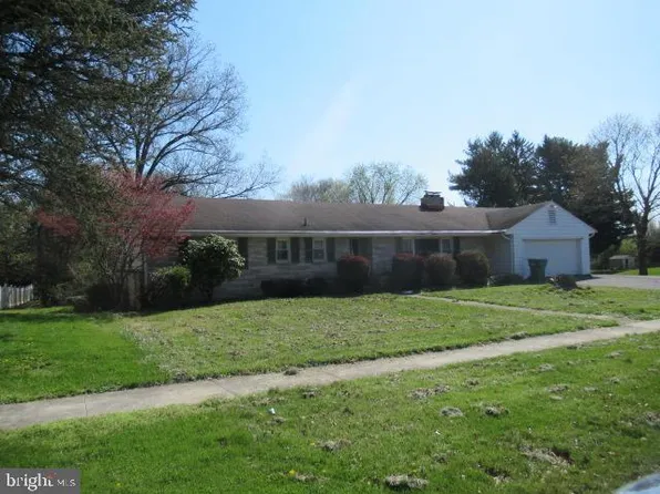 29 Central Blvd, Camp Hill, PA 17011