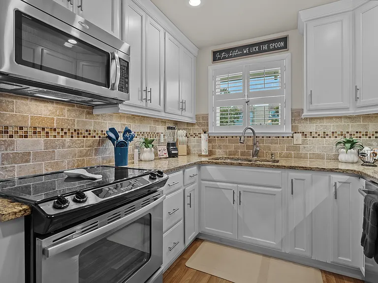 4701 N Kings Hwy #6 — Photo 7