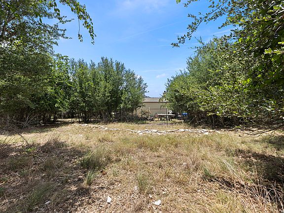 5th image of 229 Roy Nichols LOT 185