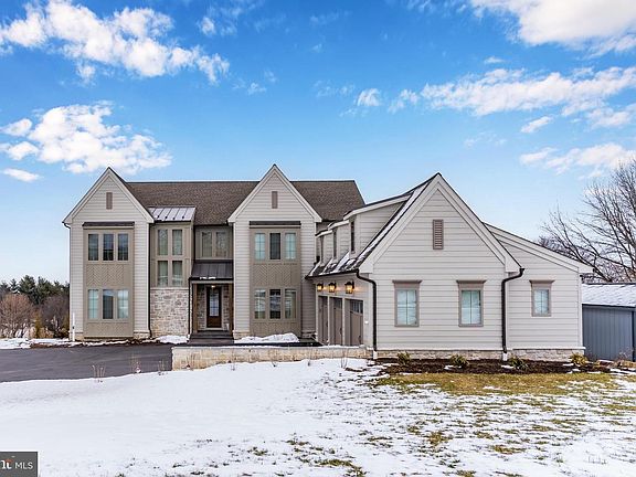 2nd image of 1 Strawberry Ln