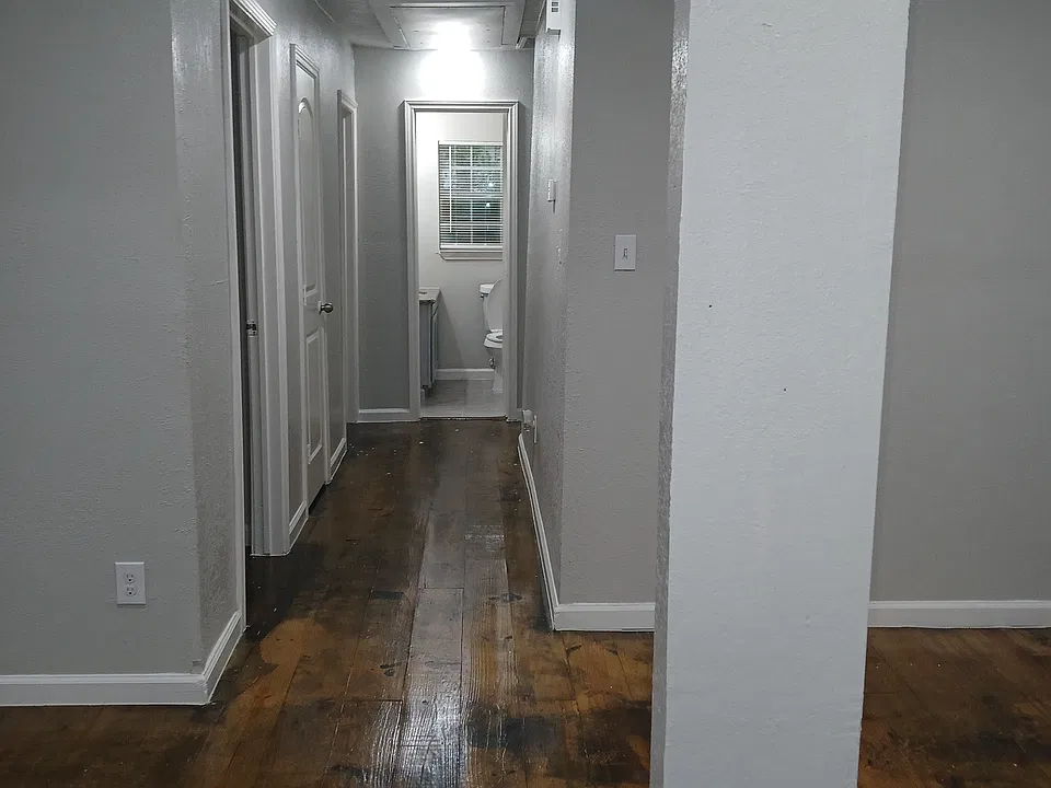 8322 Colonial Ln