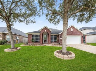 2506 Spring Landing Dr, Pearland, TX 77584