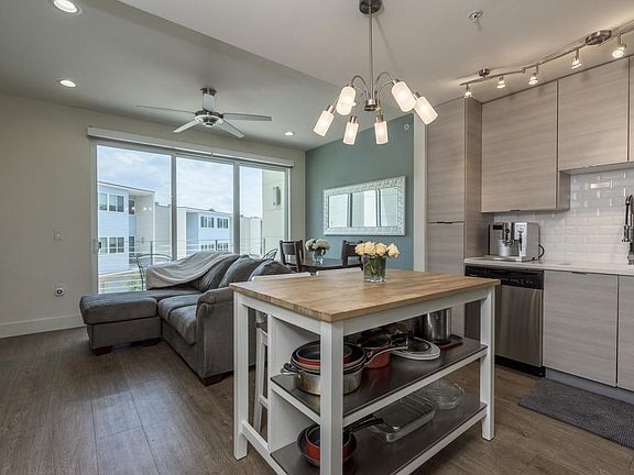2nd image of 604 N Bluff Dr Unit 233