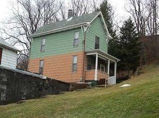 302 E Peach St, Connellsville, PA 15425