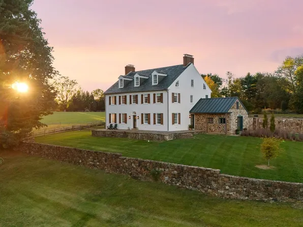 864 Grubbs Mill Rd, Newtown Square, PA 19073