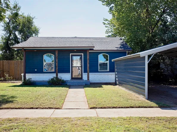 1214 3rd St, Graham, TX 76450