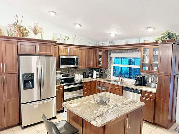 5th image of 2779 NW 95th Avenue