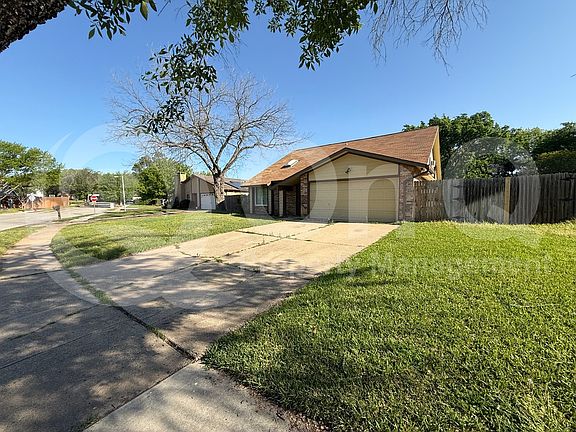2nd image of 3005 Meandering Way